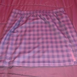 Women’s blue and white plaid skirt